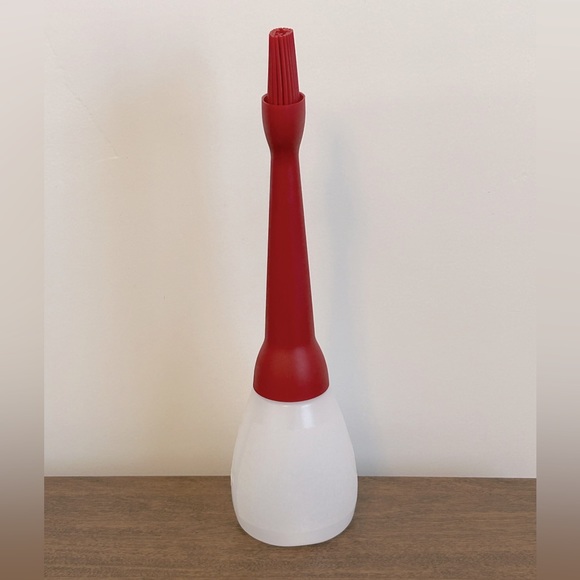 PAMPERED CHEF BARBECUE BASTING BOTTLE WITH SILICONE BRUSH #2704 - Picture 2 of 6